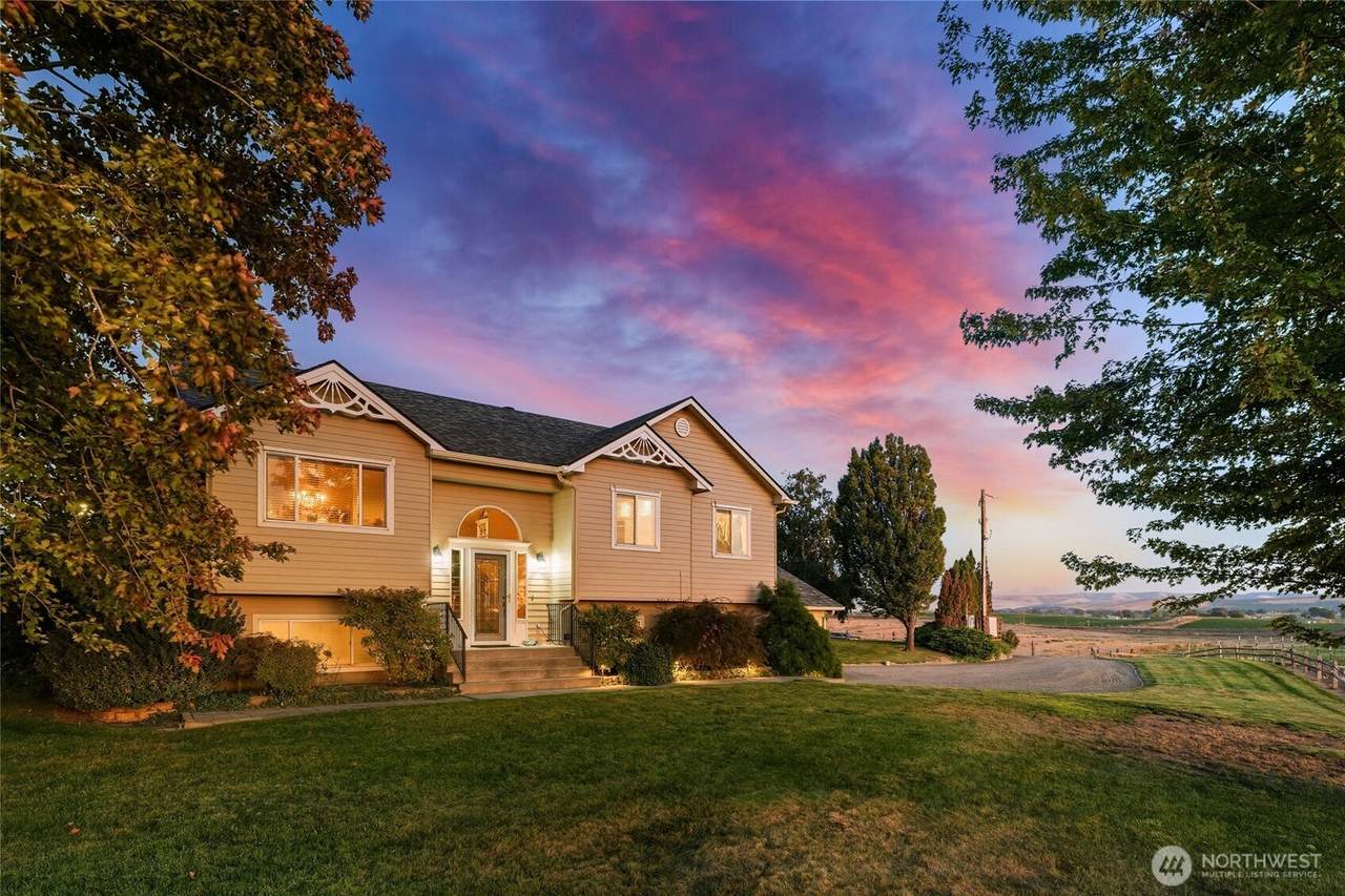 288 Meadowlark Lane - Photo 1