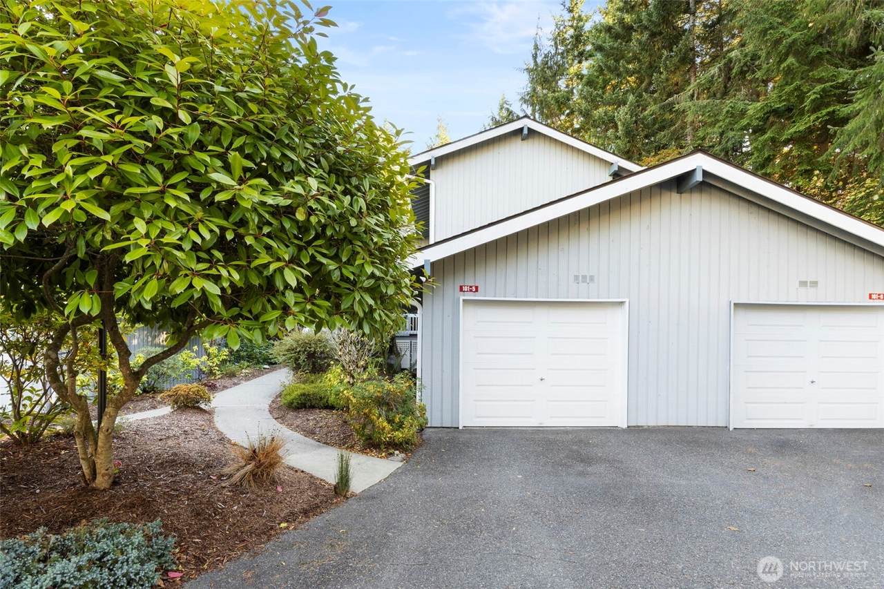 101 Highland Greens - Photo 1