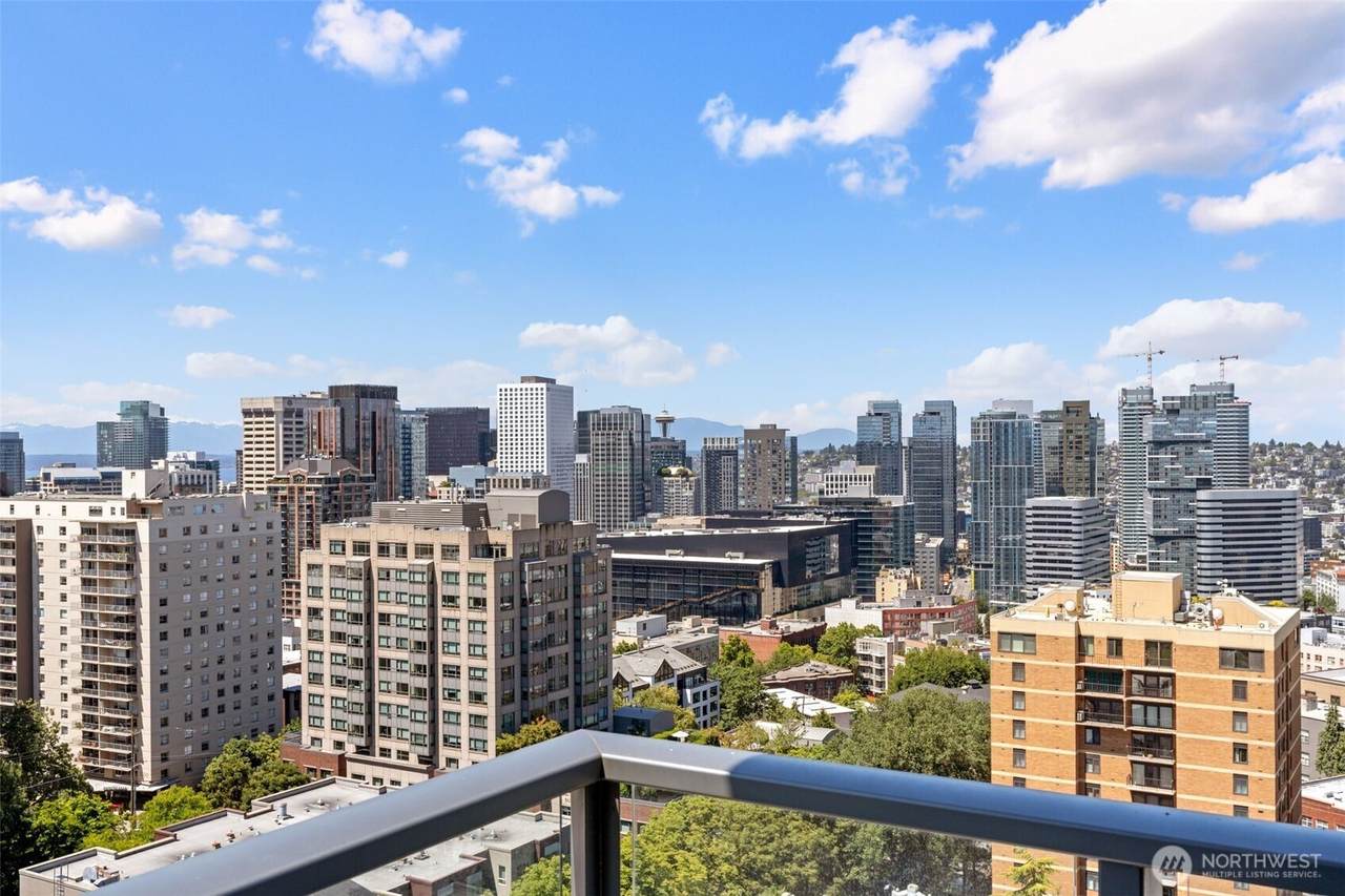 1321 Seneca Street - Photo 1