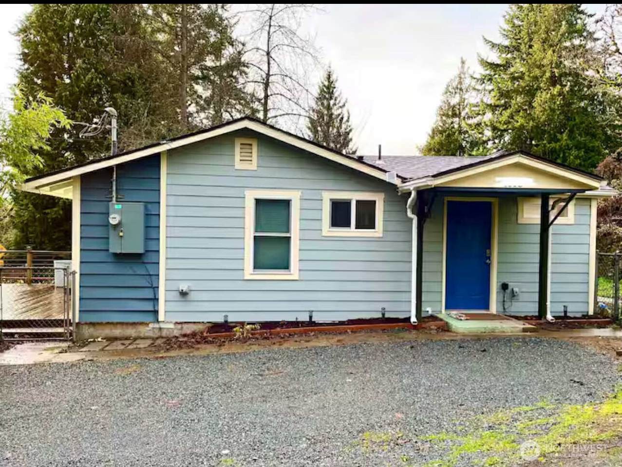 4618 150th Street - Photo 1