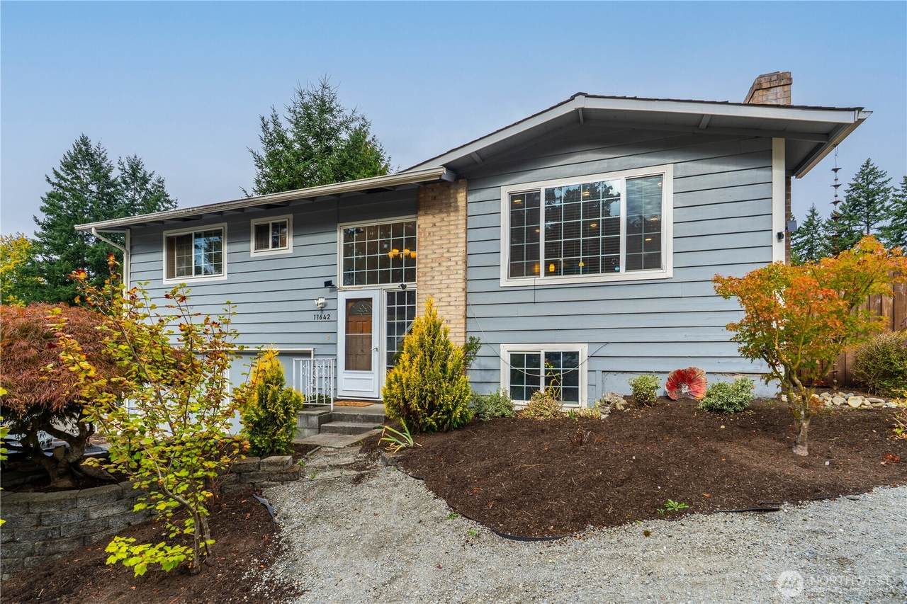 11642 323rd Place - Photo 1