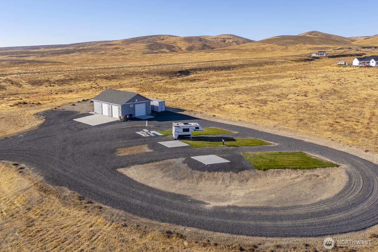 12876 14 Road - Photo 1