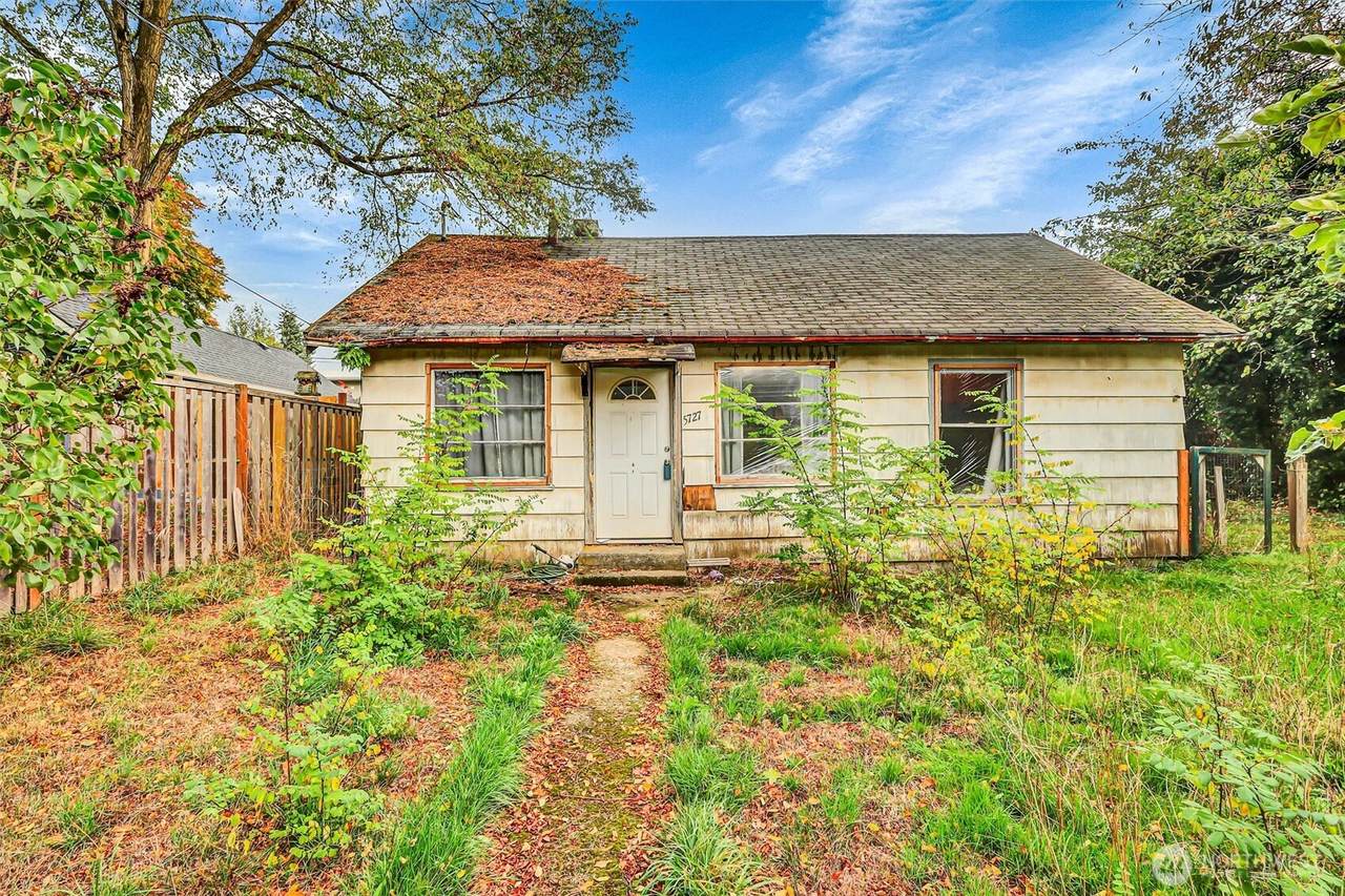 5727 Lombard Avenue - Photo 1