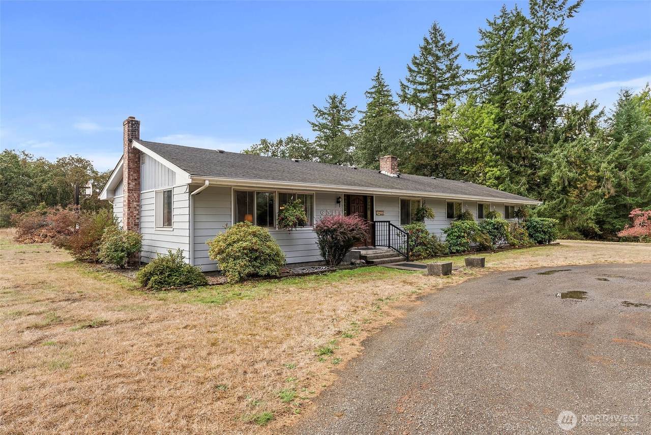 6511 203rd Avenue - Photo 1