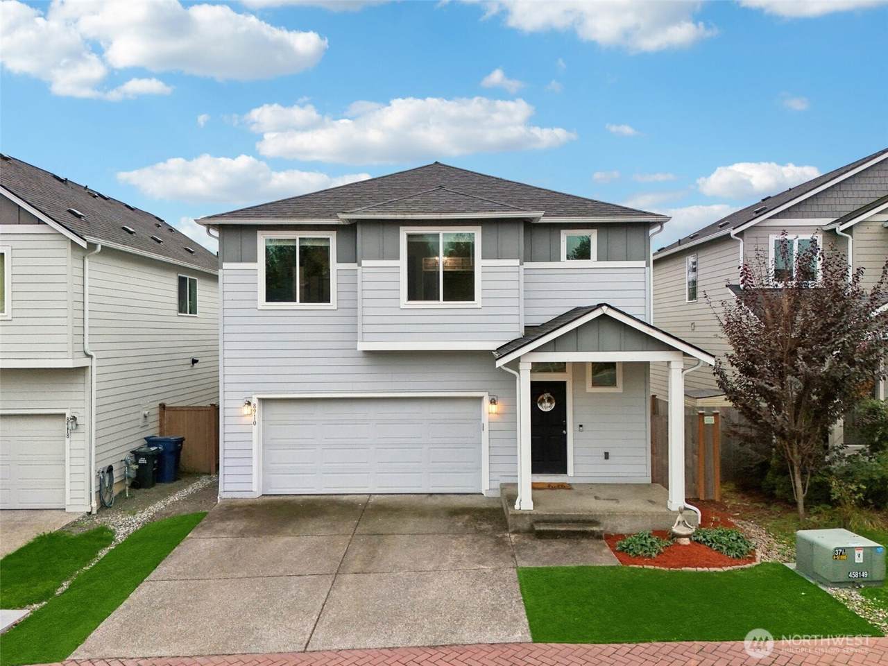 8910 56th Place - Photo 1