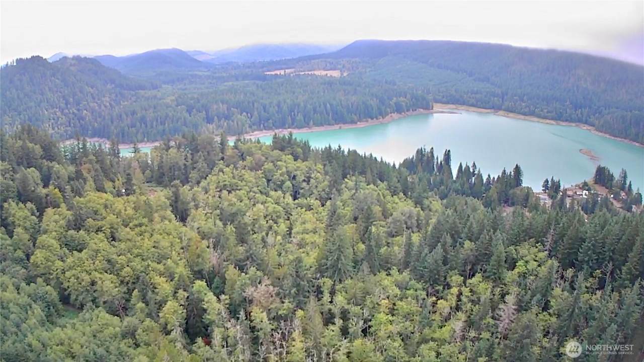 52914 131st Ave E - Photo 1