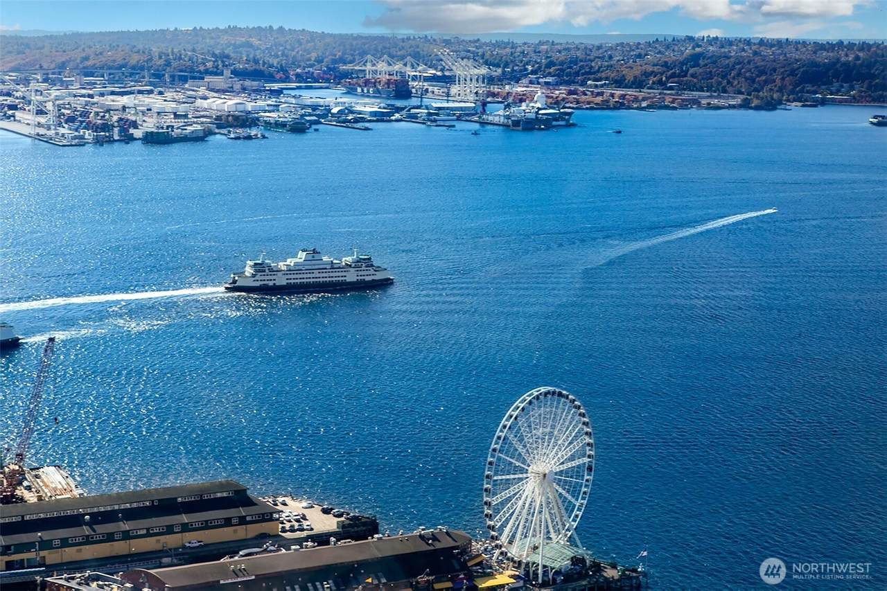 1521 2nd Avenue - Photo 1