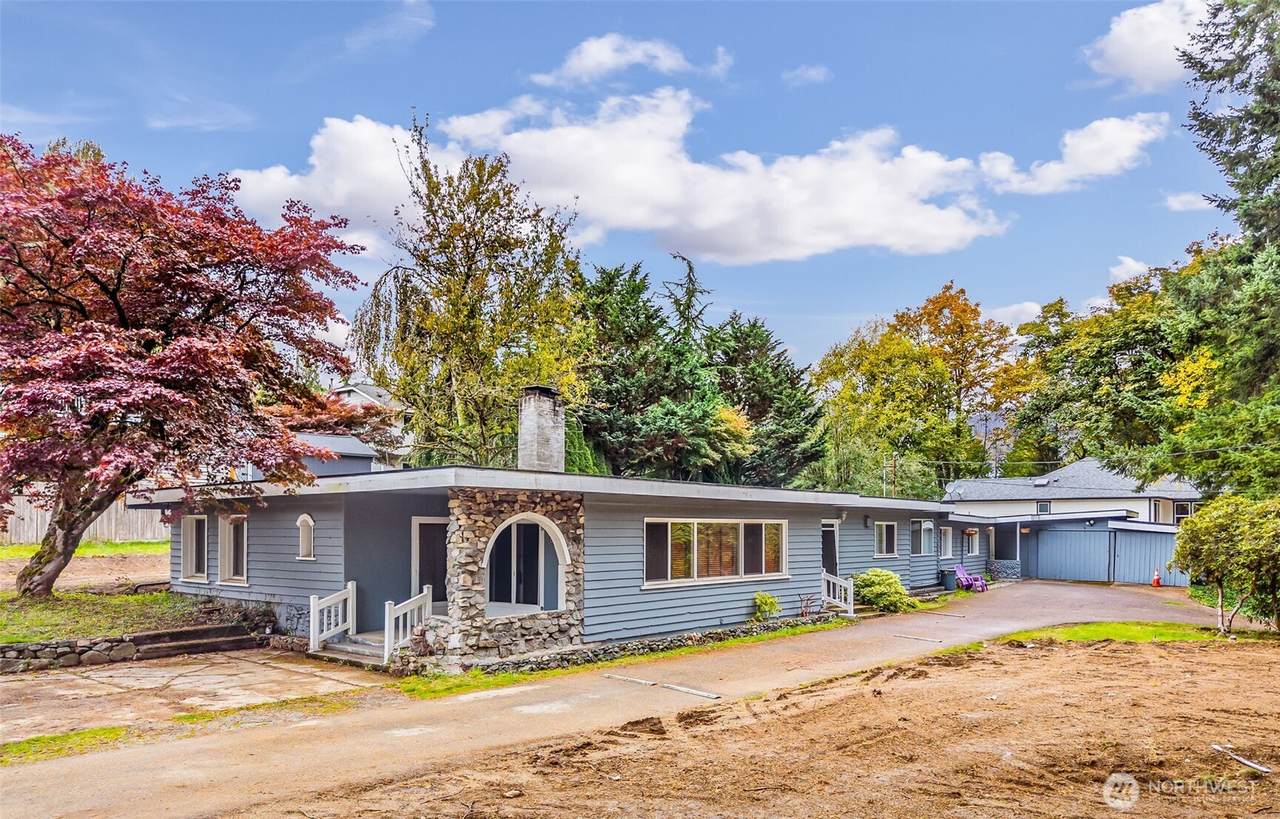 1010 99th Avenue - Photo 1