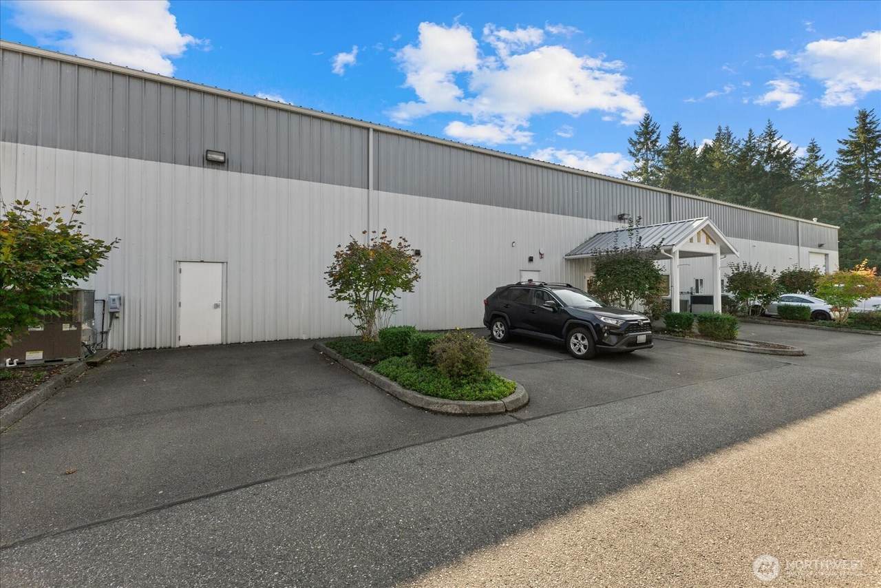 18824 Smokey Point Boulevard - Photo 1