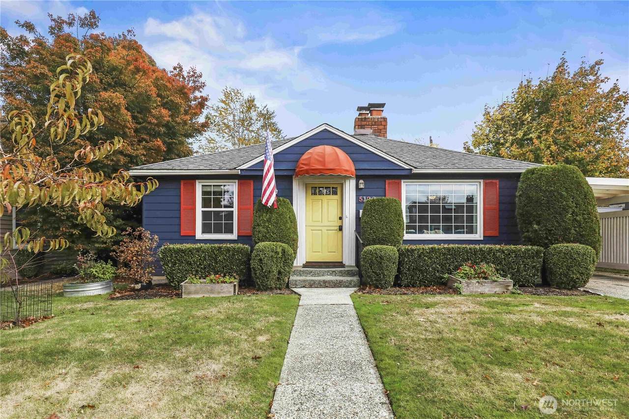 5122 46th Avenue - Photo 1