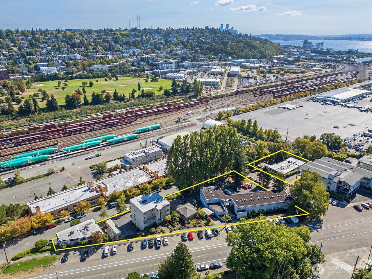 2600 2634 Thorndyke Avenue - Photo 1