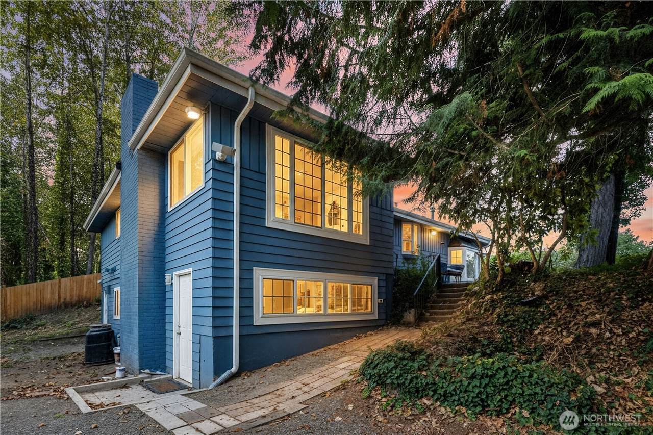 959 Hoquiam Avenue - Photo 1