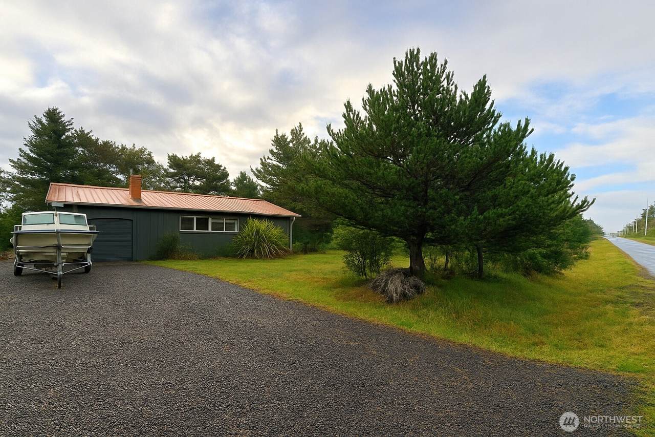 516 Sand Dune Avenue - Photo 1