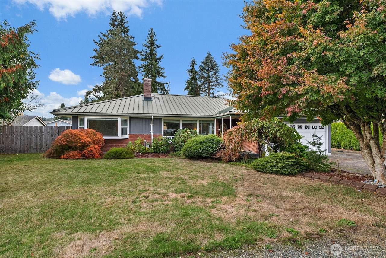 615 Oakland Avenue - Photo 1