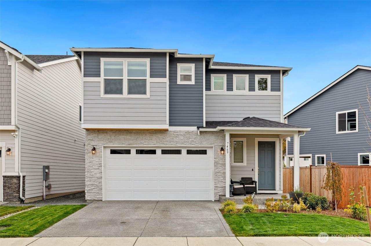 7469 86th Drive - Photo 1