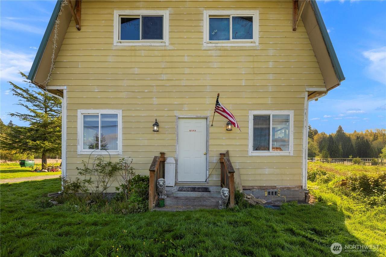 15721 67th Avenue - Photo 1