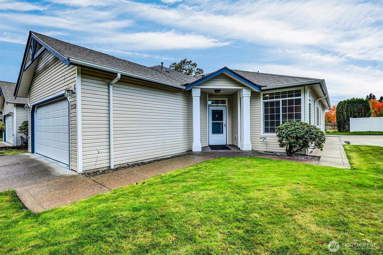 1526 135th Street - Photo 1