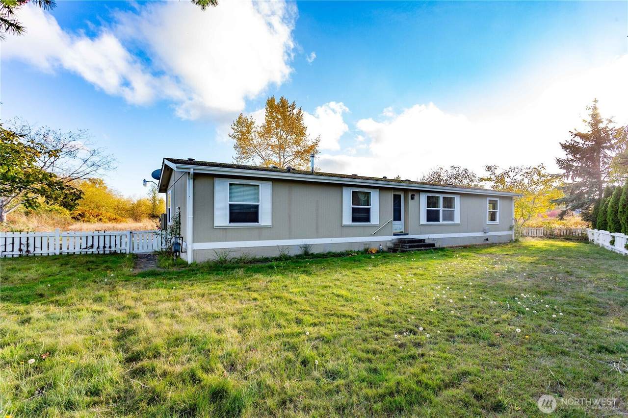 4591 Sunburst Drive - Photo 1