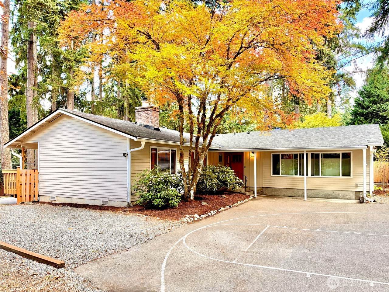 15934 Se 41st Place - Photo 1