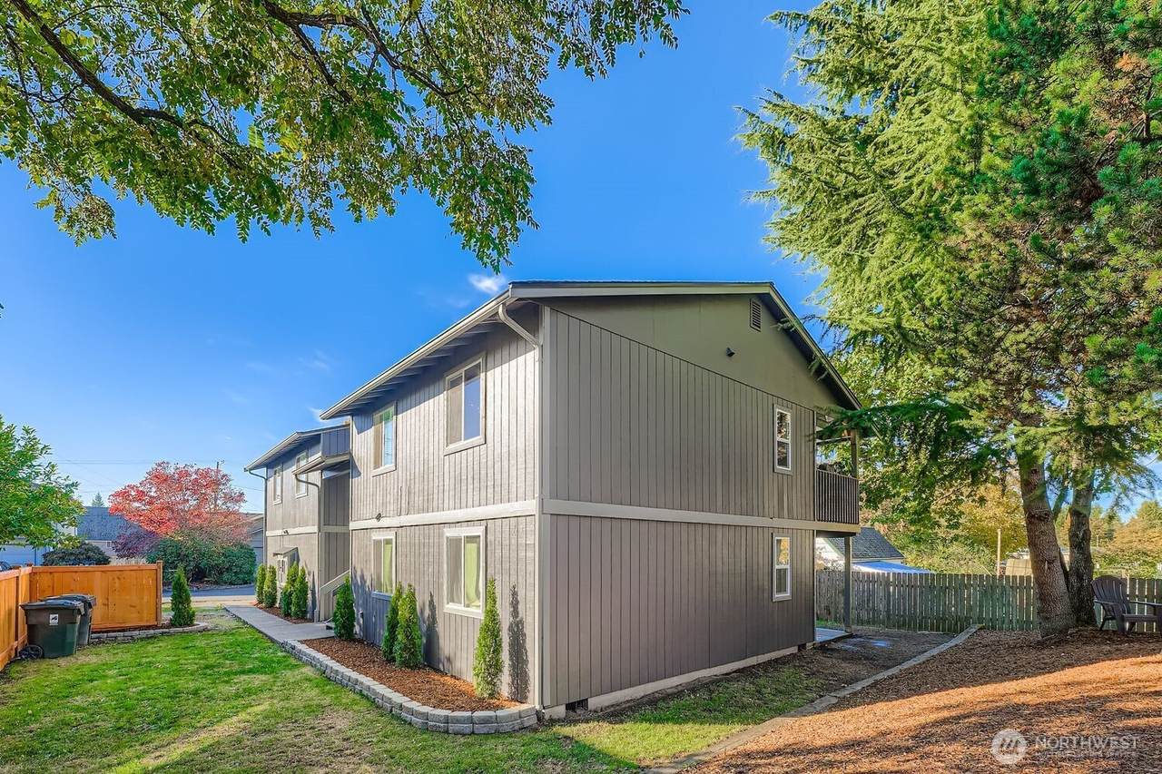 105 96th Street - Photo 1