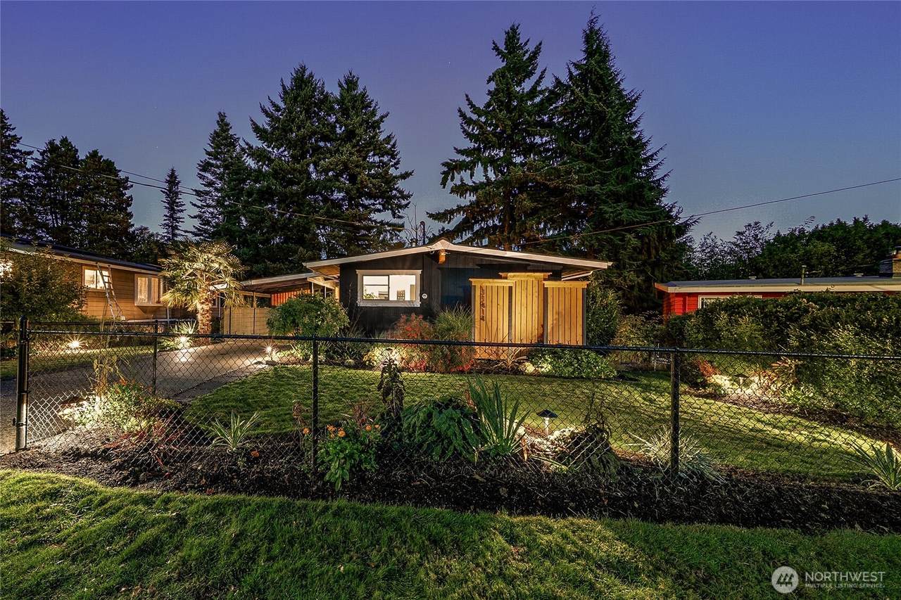 11414 34th Avenue - Photo 1