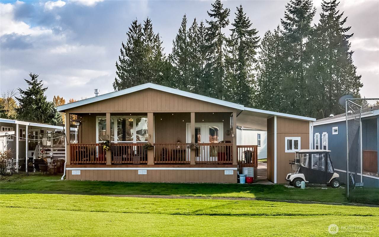 2101 324th Street - Photo 1