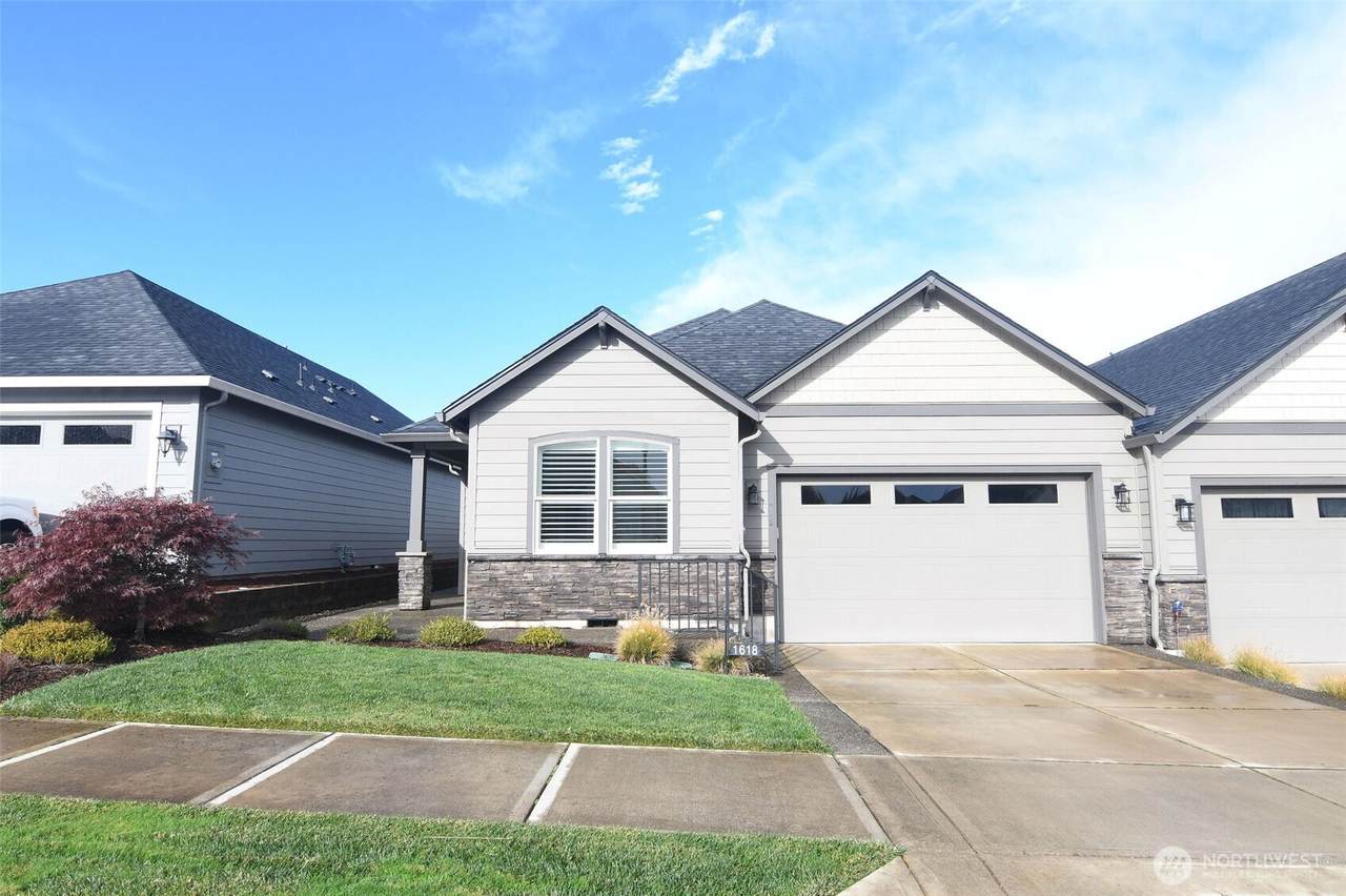 1618 174th Street - Photo 1