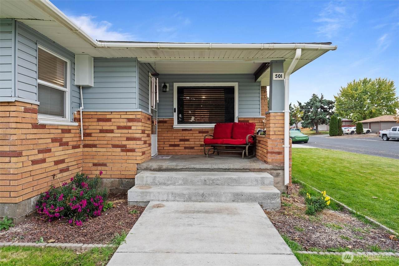 501 4th Street - Photo 1