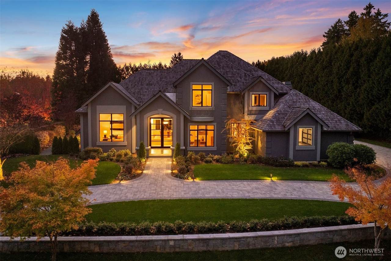 105 Windsor Drive - Photo 1