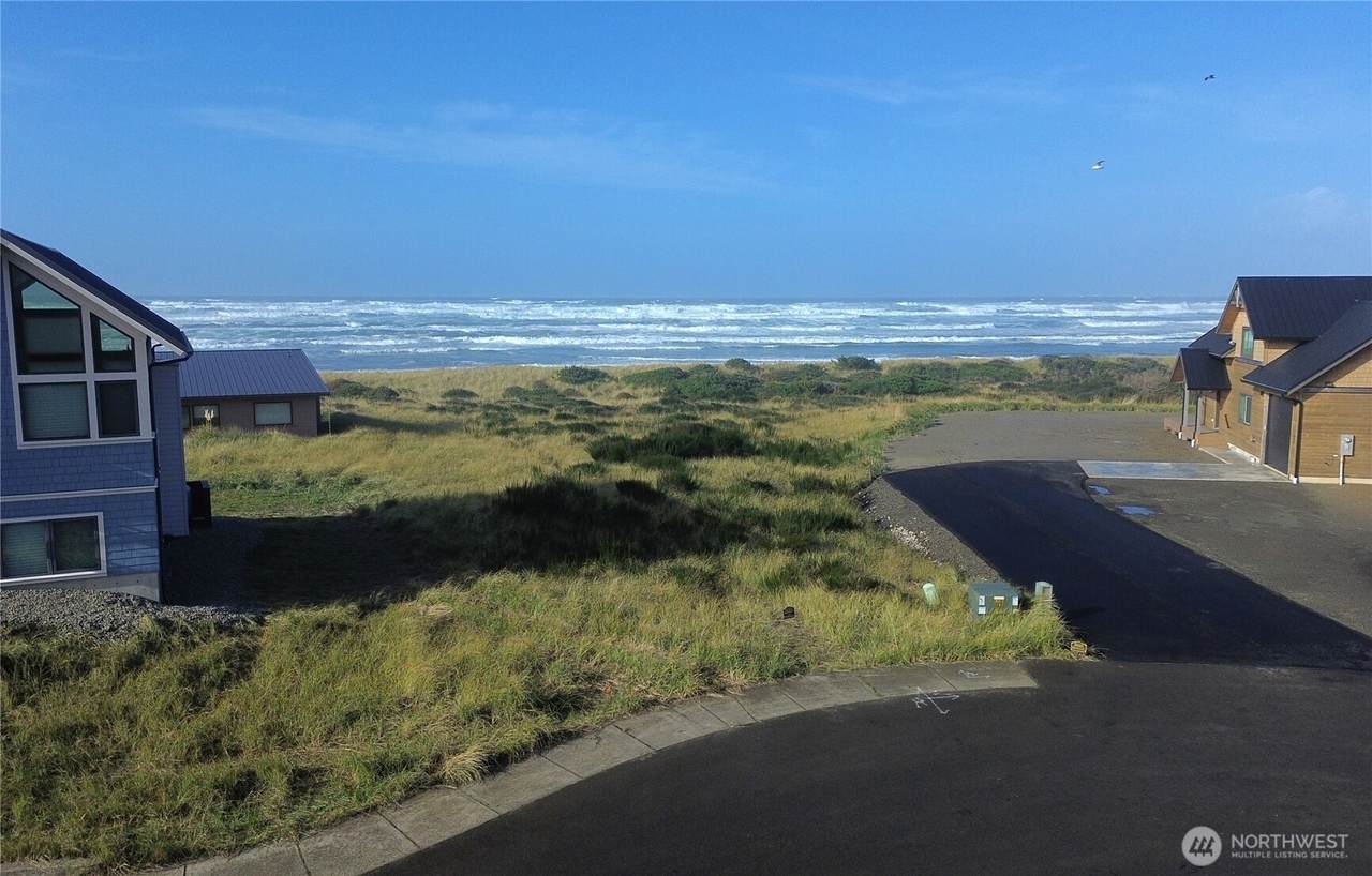 1603 Golden Sands Lane - Photo 1