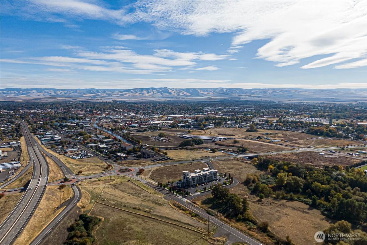 0 2 & 3 Silverstone Drive - Photo 1