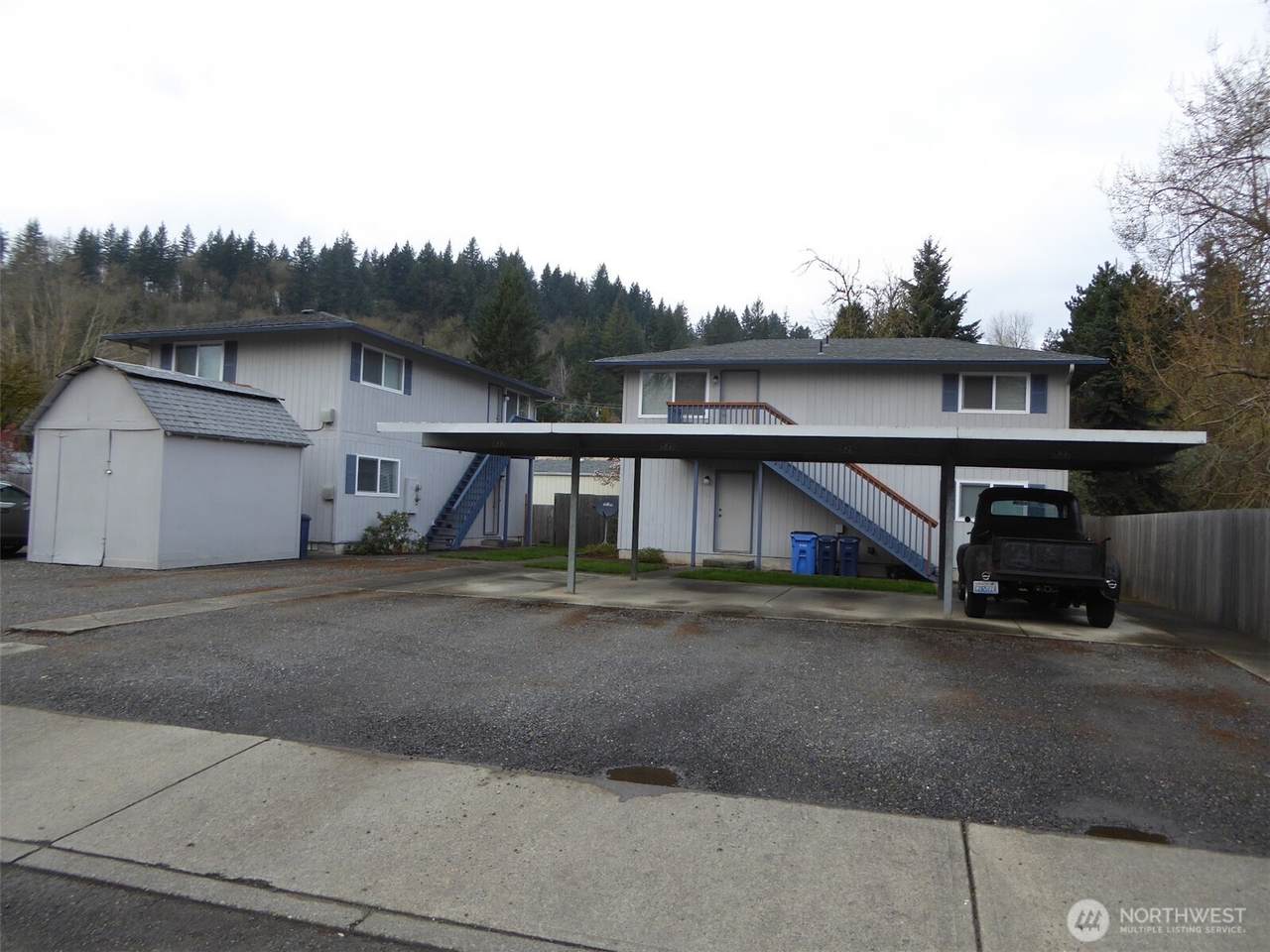 527 9th Avenue - Photo 1