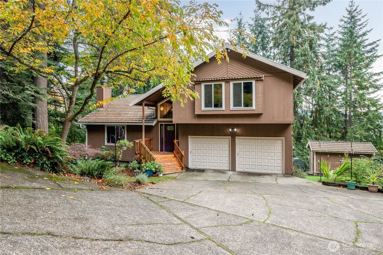 4415 Poplar Way - Photo 1