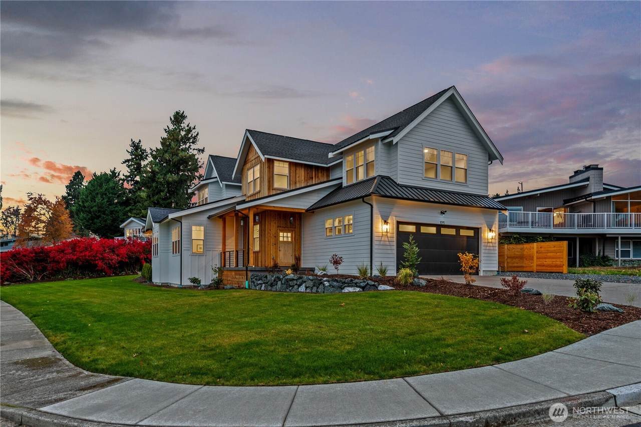 1095 Terrace Drive - Photo 1