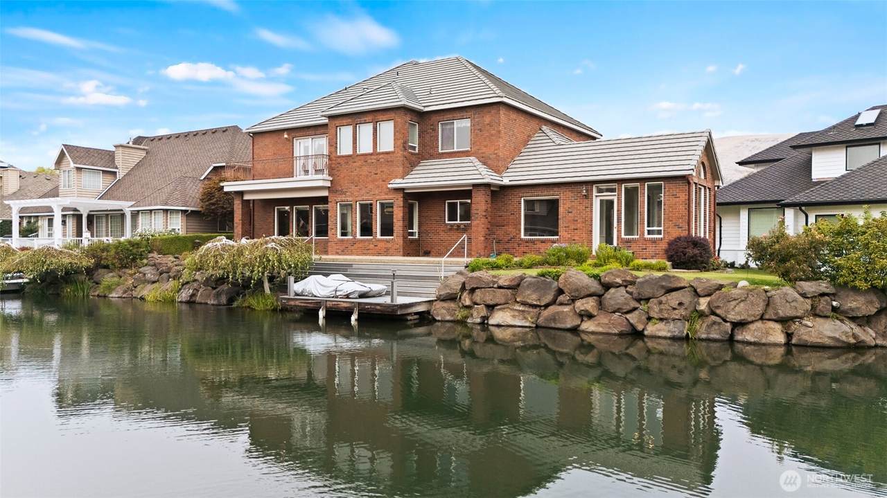 2004 Evergreen Court - Photo 1