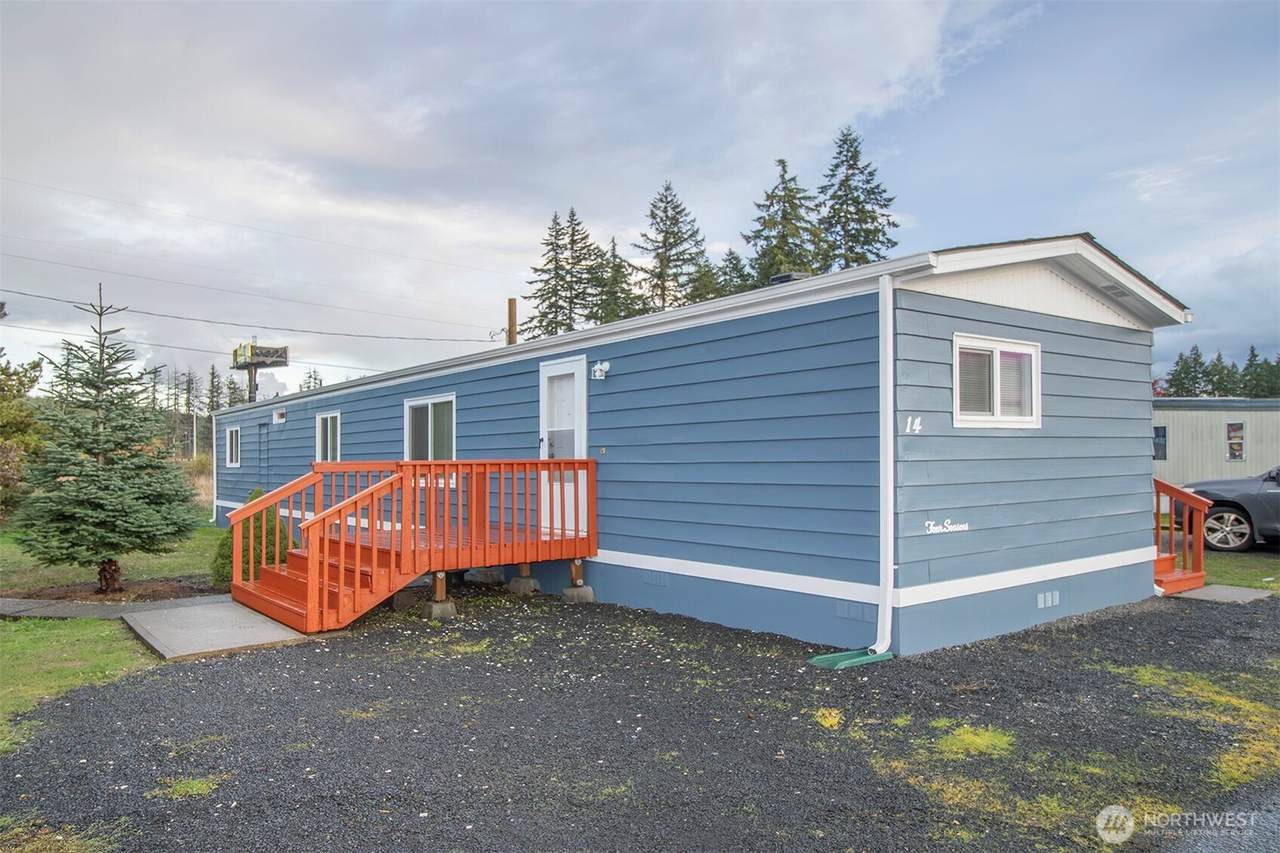 6201 203rd Avenue - Photo 1