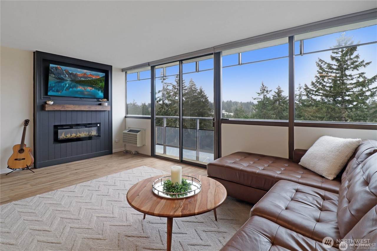 1910 Evergreen Park Drive - Photo 1