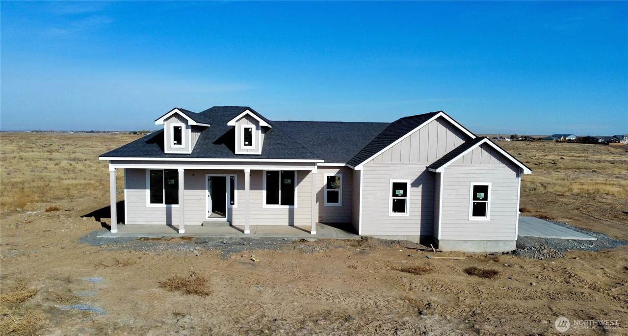 7189 Lake Vista Drive - Photo 1