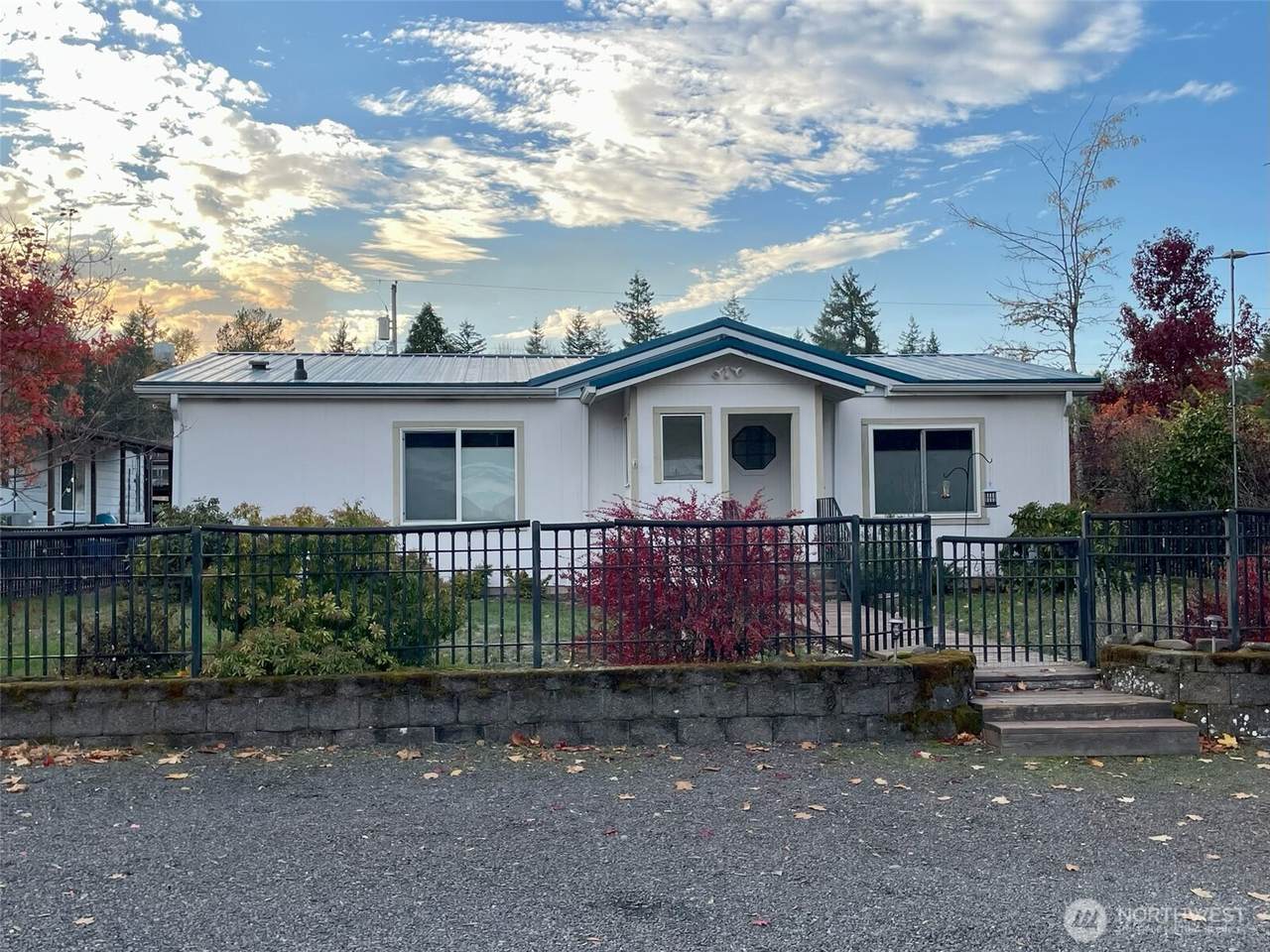 207 Jackson Street - Photo 1