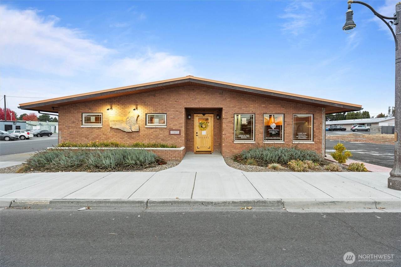 1207 Main Street - Photo 1