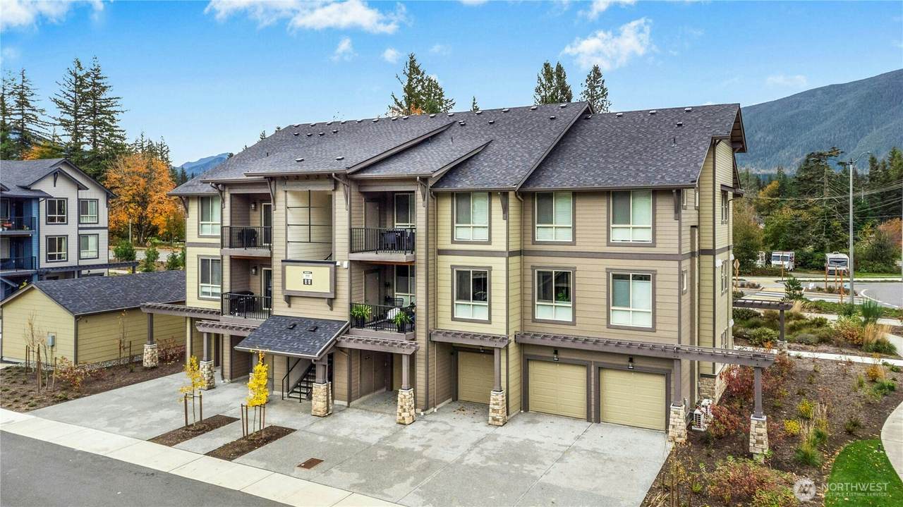 1845 12th Place - Photo 1