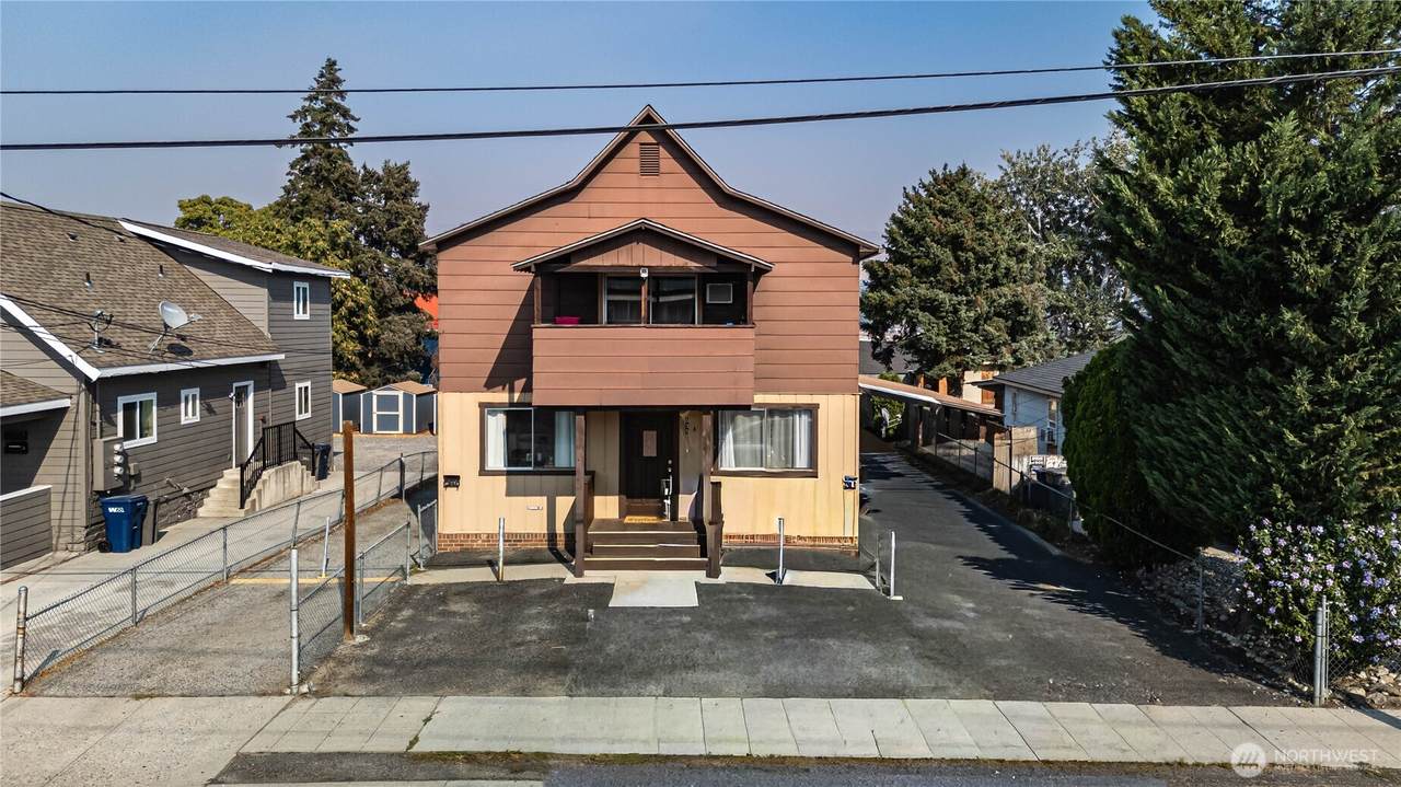 535 Methow Street - Photo 1