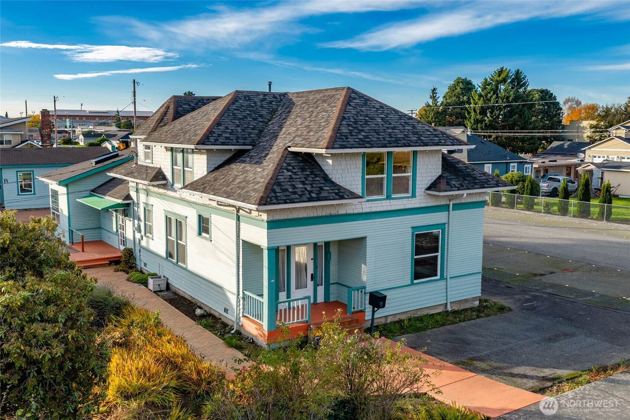 225 Walnut Street - Photo 1