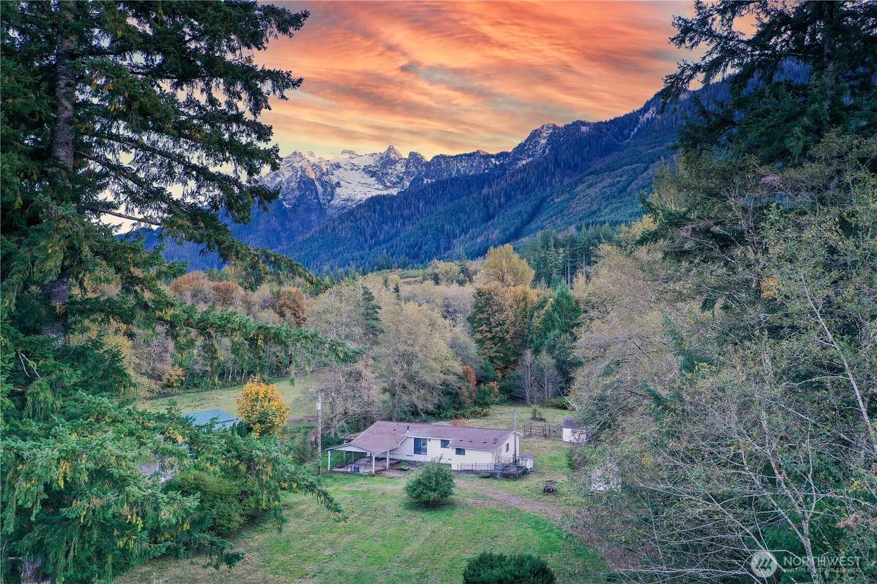 37402 State Route 530 - Photo 1