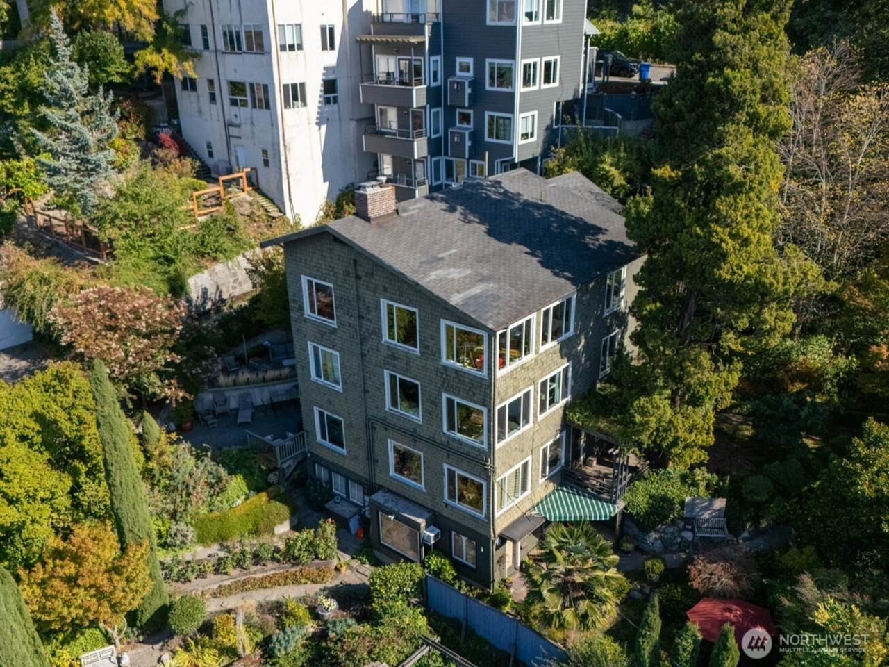 814 Howe Street - Photo 1