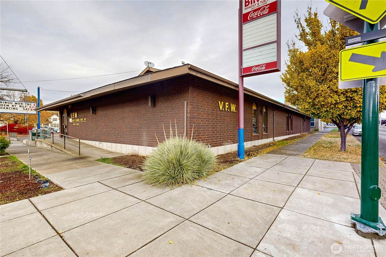 102 Colville Street - Photo 1