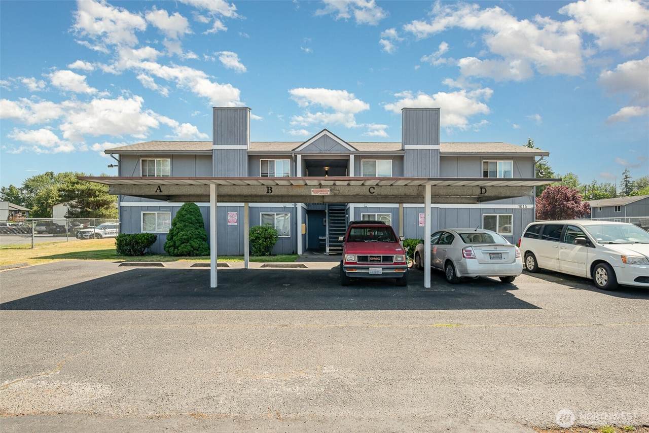 1013 1015 76th Street Ct - Photo 1