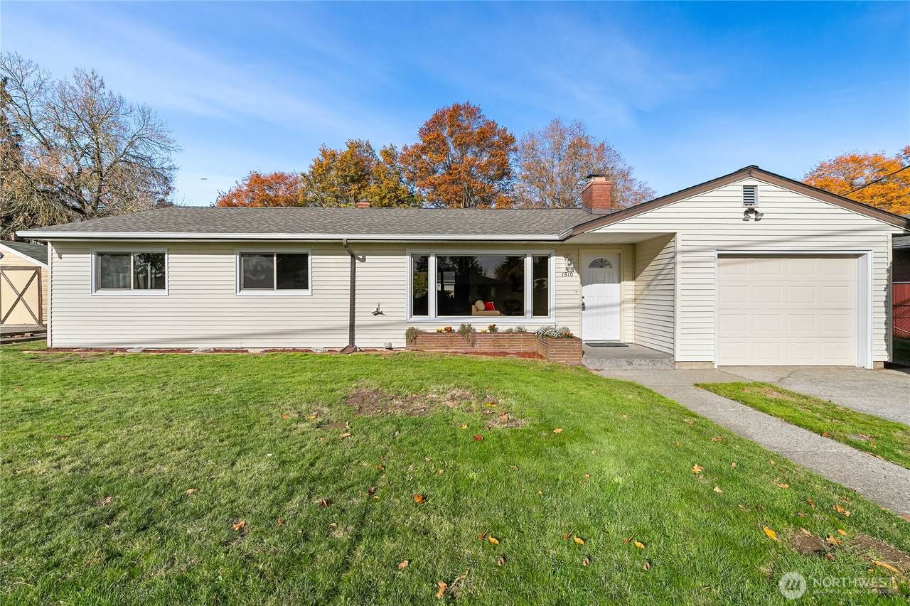 1510 E Street - Photo 1