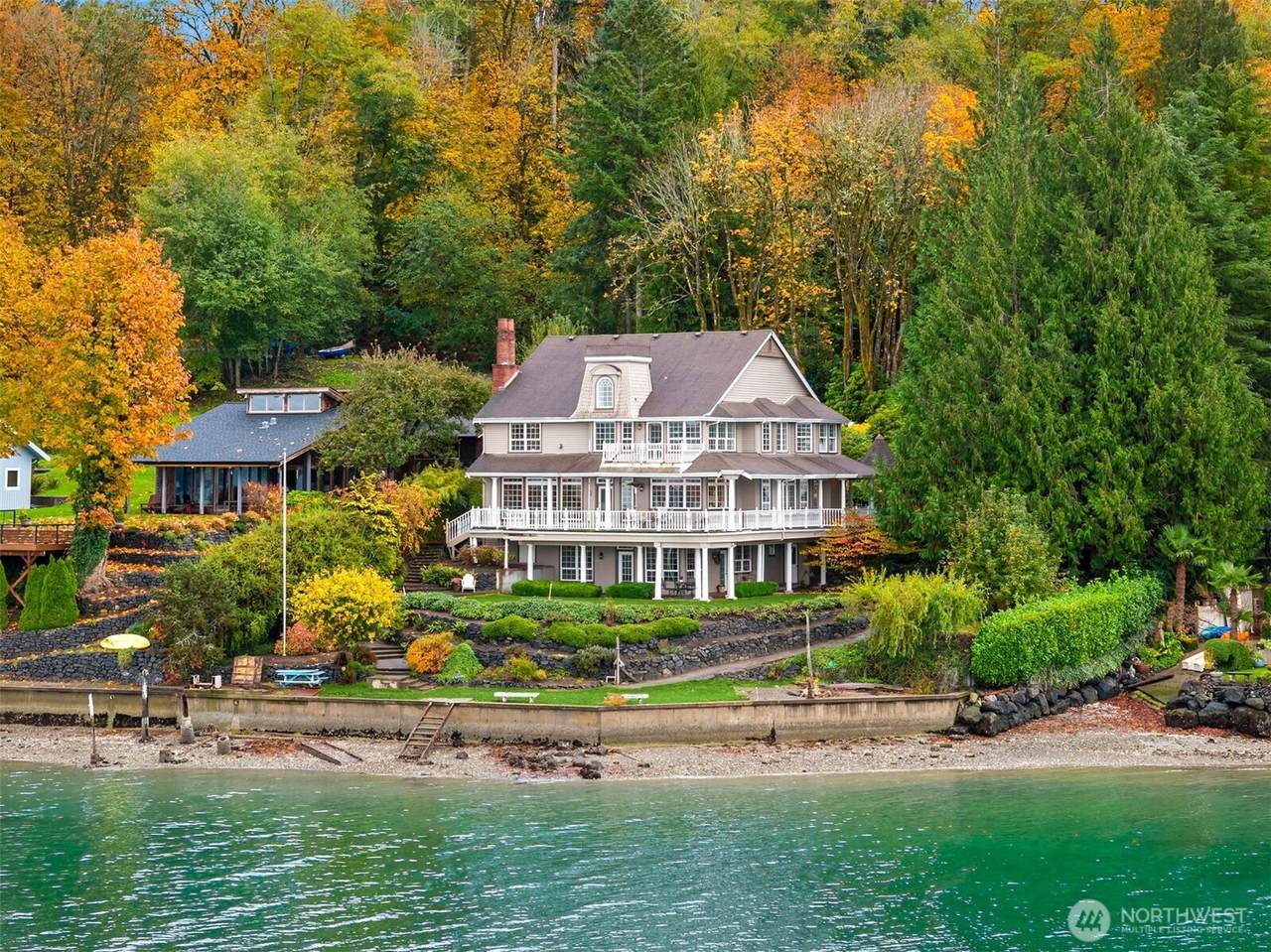 7817 110th Street - Photo 1