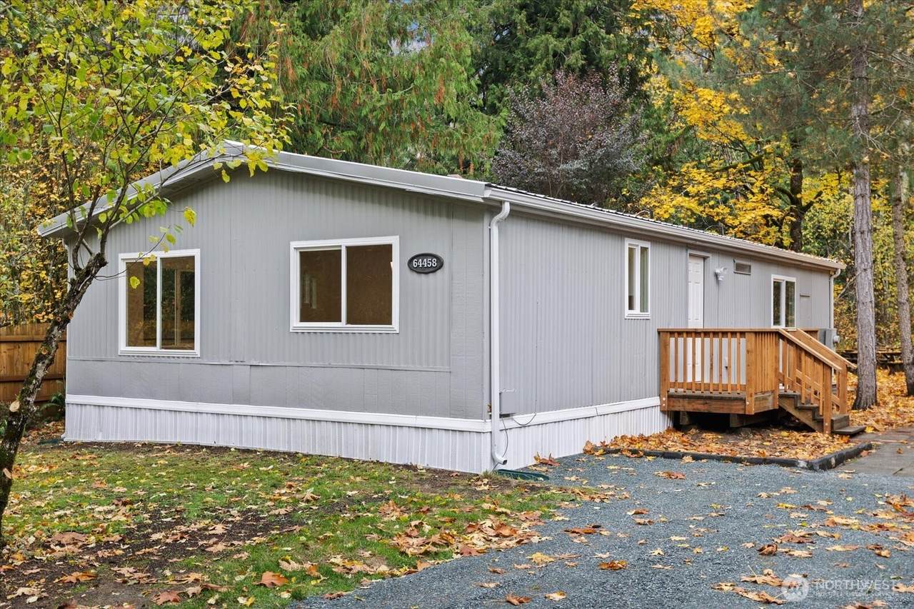 64458 180th Street - Photo 1